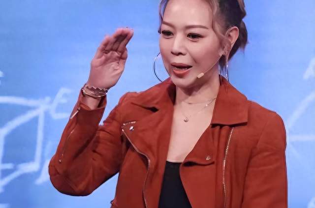 49岁钟丽淇紧急入ICU!三代人被遗传病纠缠半生,全网看哭:她太苦了
