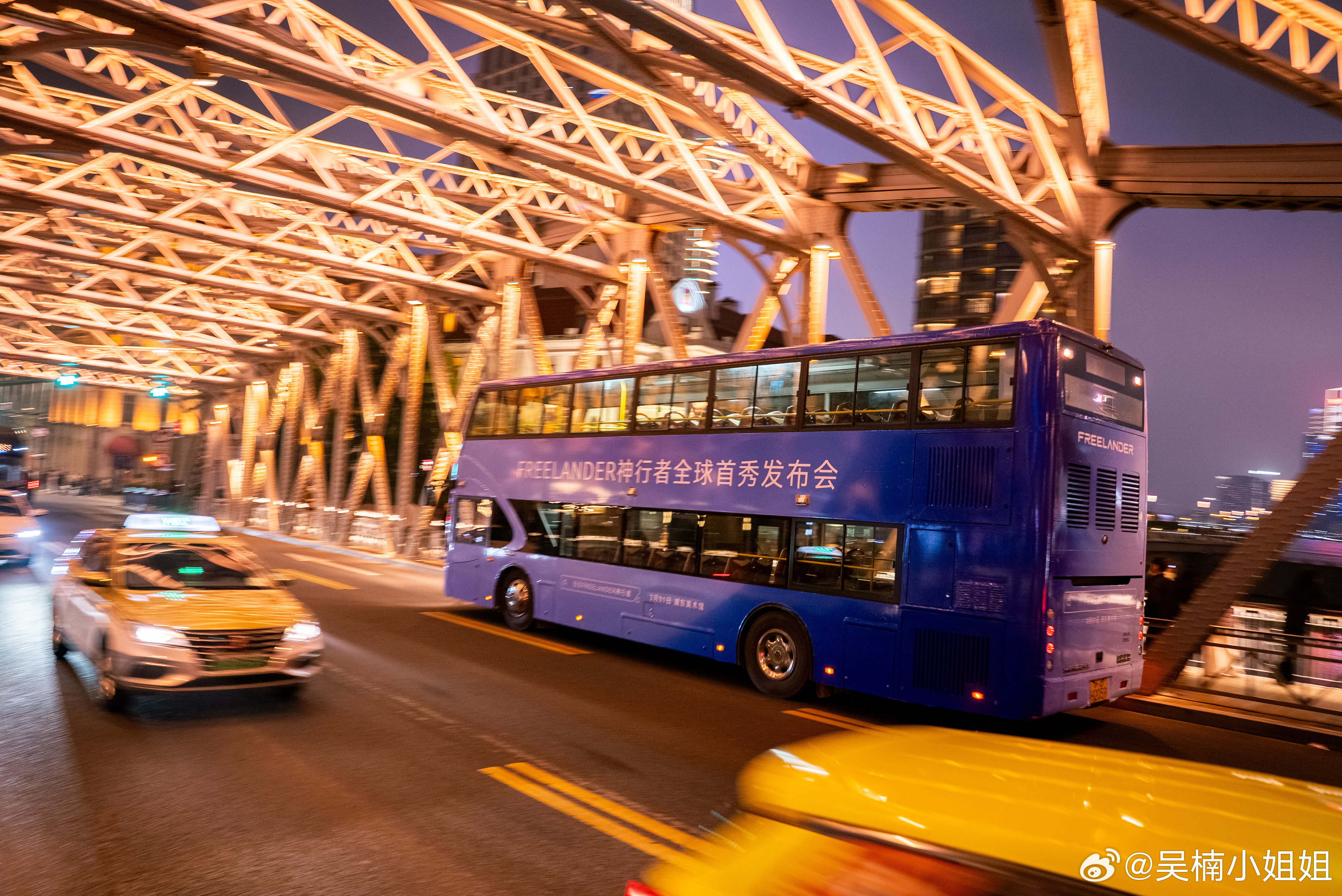 智能化路虎来了FREELANDER神行者 全球首秀今天的发布会可能很难忘记，开场