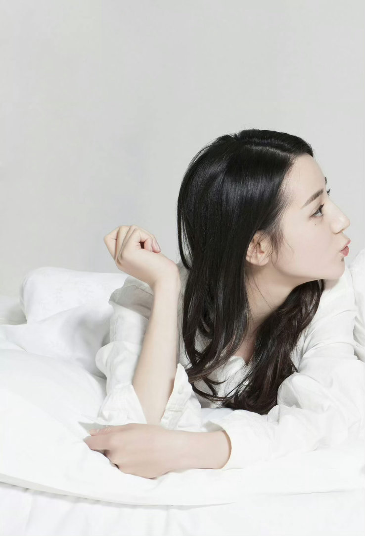 我的超话卡册 dlrb迪丽热巴凌凌七 你这是什么万年一遇的神仙颜值？​​​