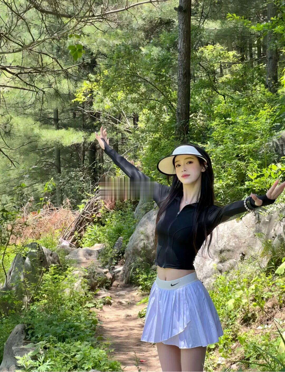素颜    成了朋友口中的第一眼美女