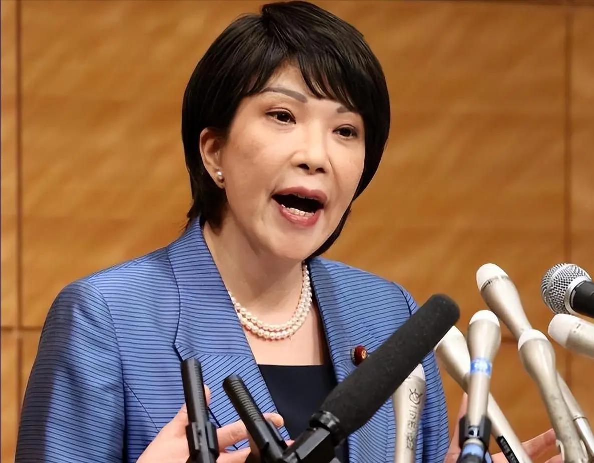 中国终于出手了！一把就抄了日本的老底，从“北方四岛”下手，这招够狠，高市早苗现在