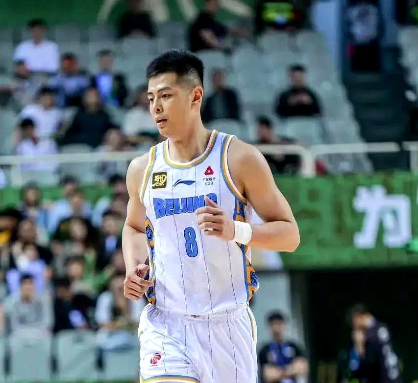 北京这轮总决赛打完，暴露的问题非常明显，如果下赛季想继续冲击总冠军，有几个人必须