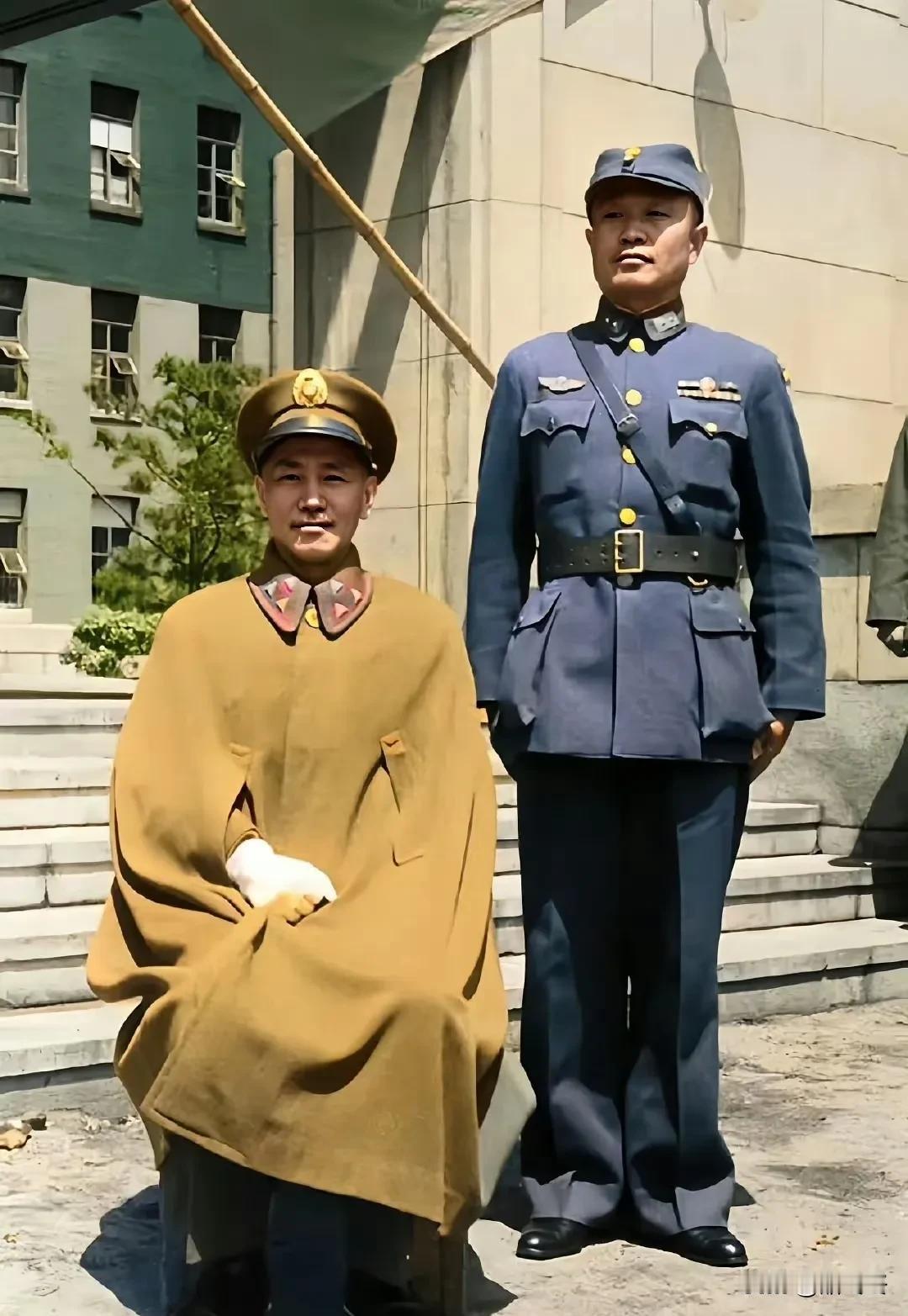 1946年初蒋介石在沈阳的照片，让人看到那时他在东北似乎风光无限。当时国民党在东