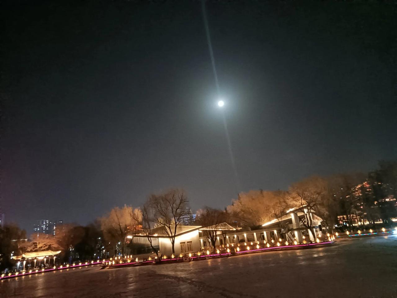 亲情，太爷 爷爷 父亲 儿子……这四代是无法断绝的，即使有些矛盾也不至于老死不相