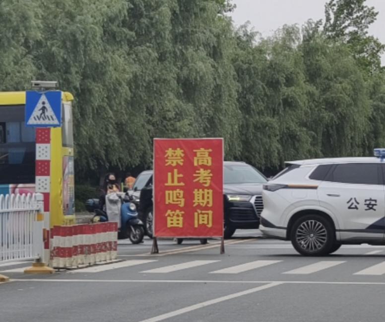 希望他们个个考出如成绩，梦想成真。
