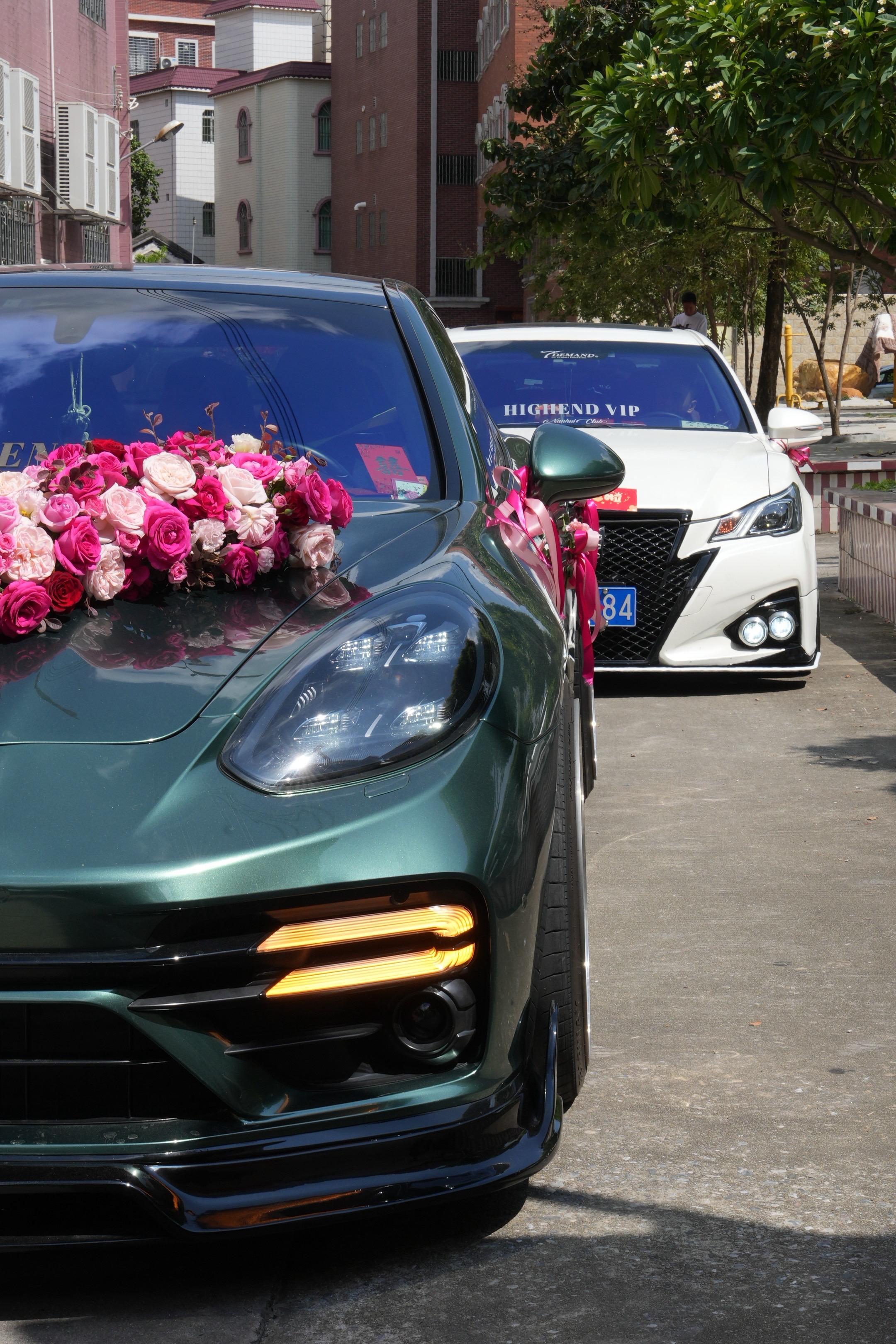 我兄弟说结婚就顺便办一次聚会