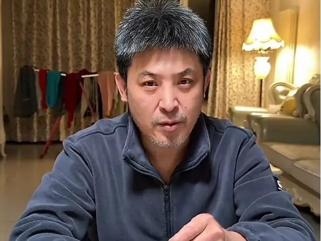 我想说，

孙涛直播间的这一否认，应了两句话。

他在极力否认没有力挺闫学晶这事