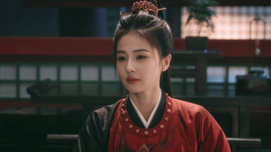 白鹿新剧KPI好重 白鹿饰演的李佩仪又A又飒，思维缜密还武力值爆棚，这样的强女主