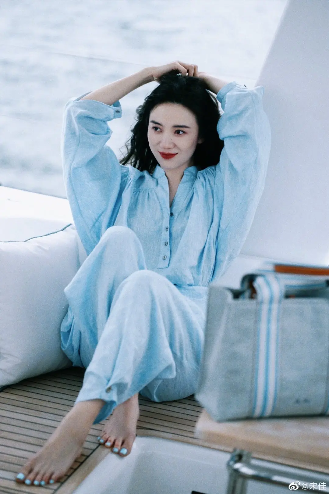 宋佳。