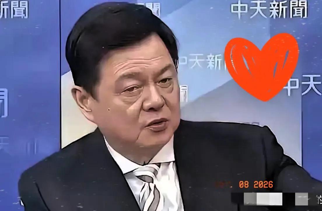 今天刷到旺旺副董周锡伟的一段发言，直接把大国博弈的底裤给扒了。

他直言美国现在