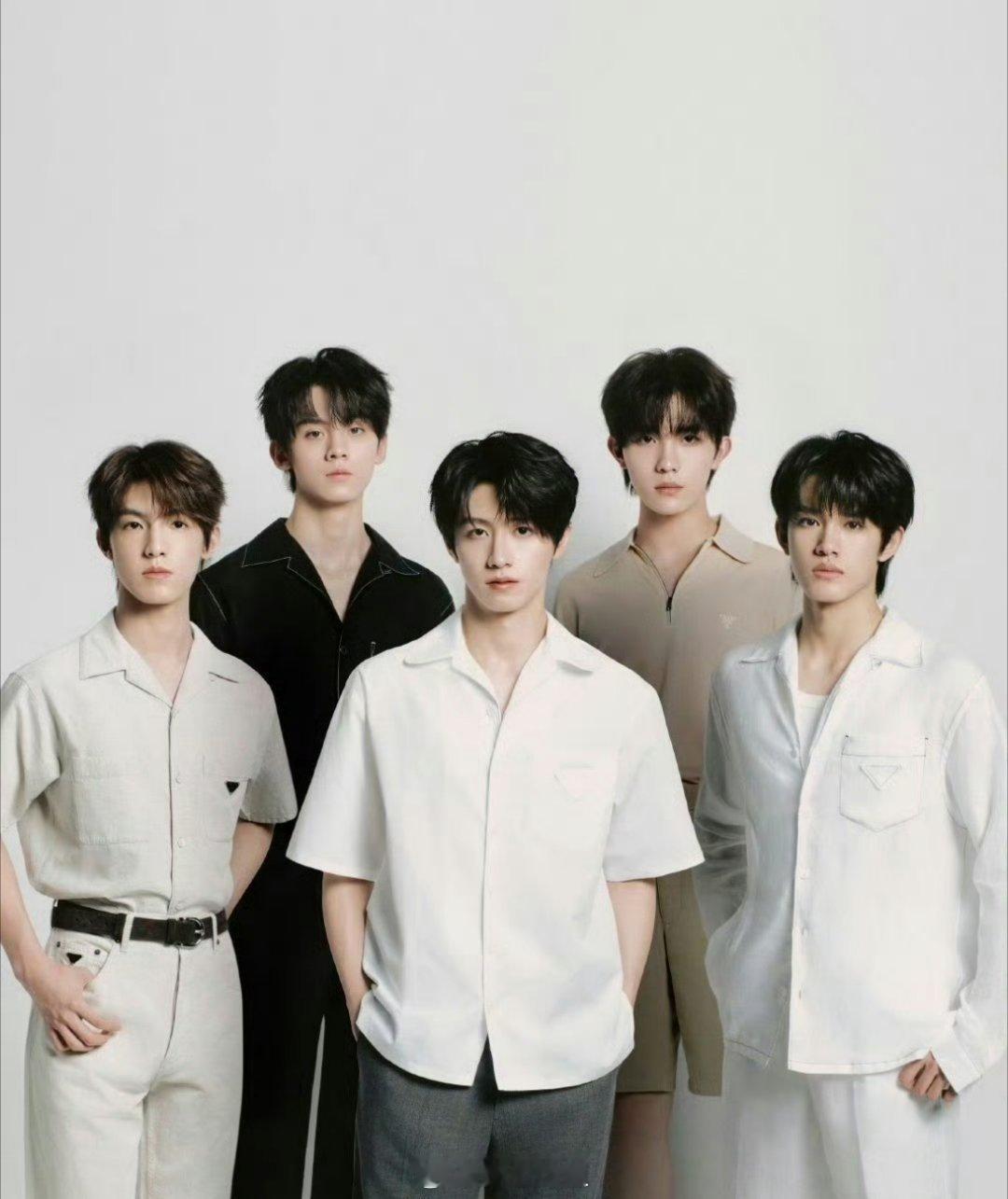 TOP登陆少年要去参加Prada的秋冬女装大秀了，这五位年轻小伙子，谁的时尚表现