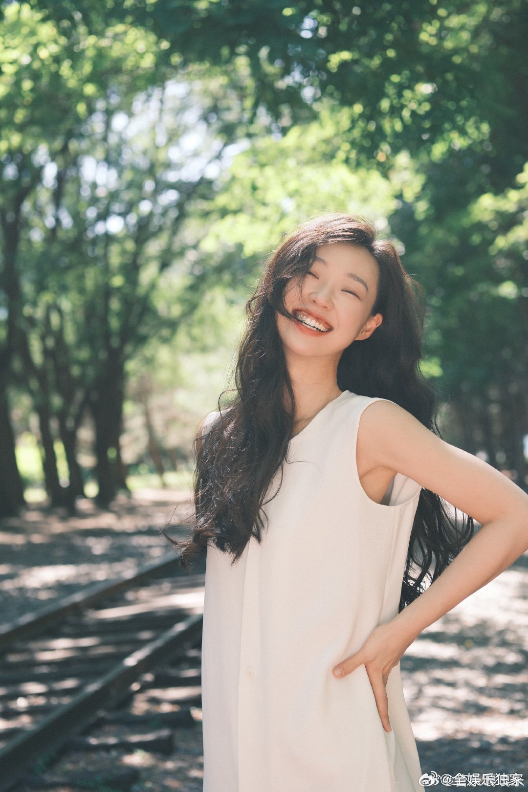 管乐收到很多提出帮忙收拾家的私信我家那闺女看节目时还在想谁能帮管乐收拾家，结果她