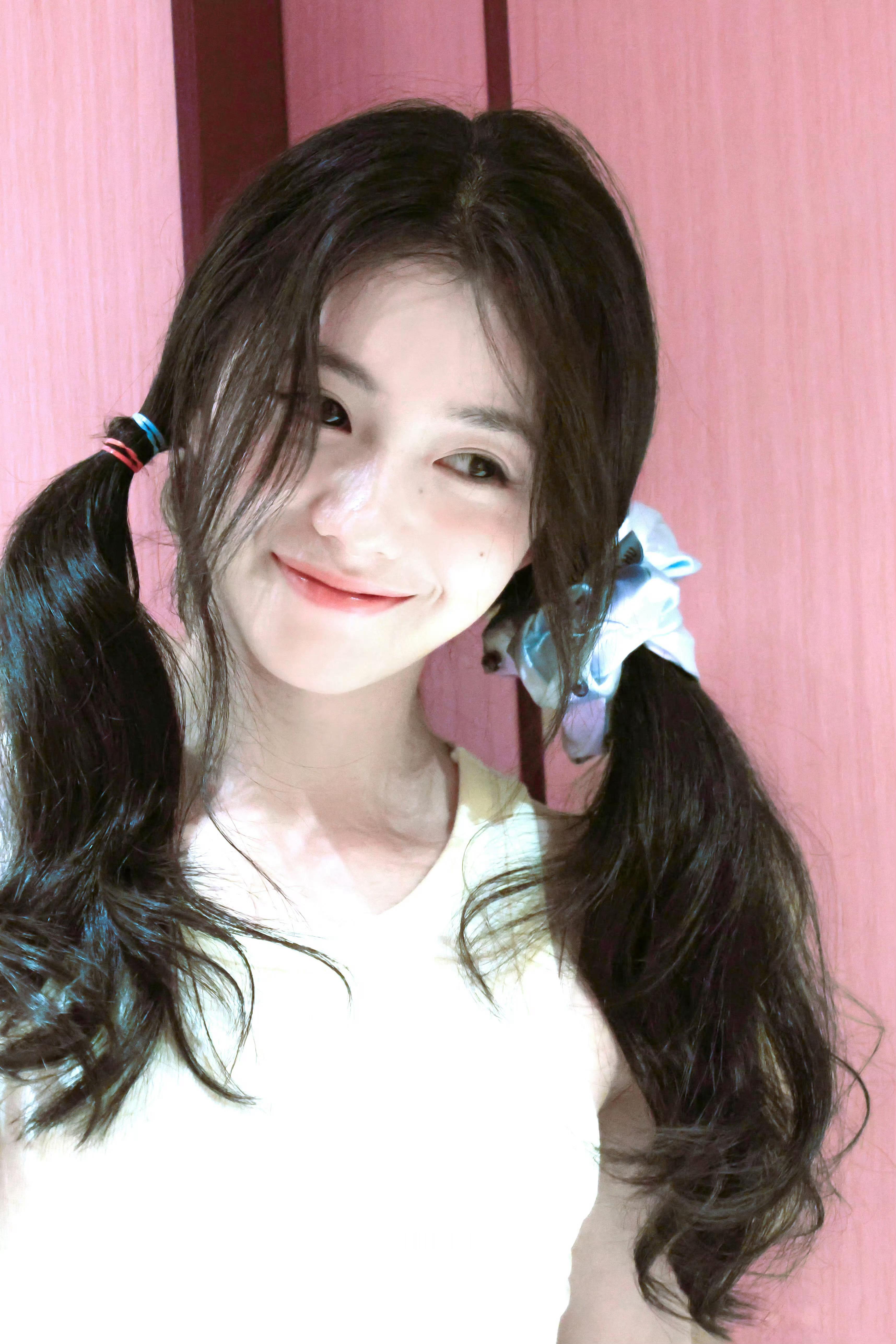 刘浩存收信还核对人脸【刘浩存】粉蓝调的夏天🌃    cr🧣存皇 ​​​