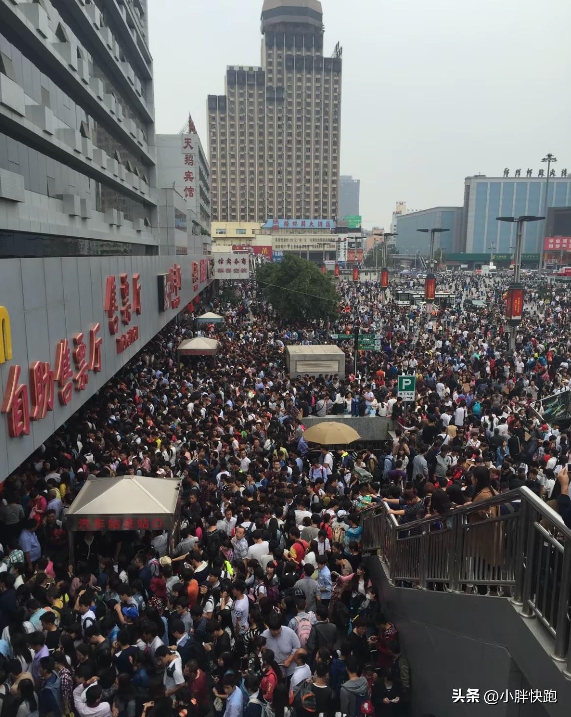 如果郑州城中村没拆，我敢说这个城市依然人头攒动，活力无限[赞]