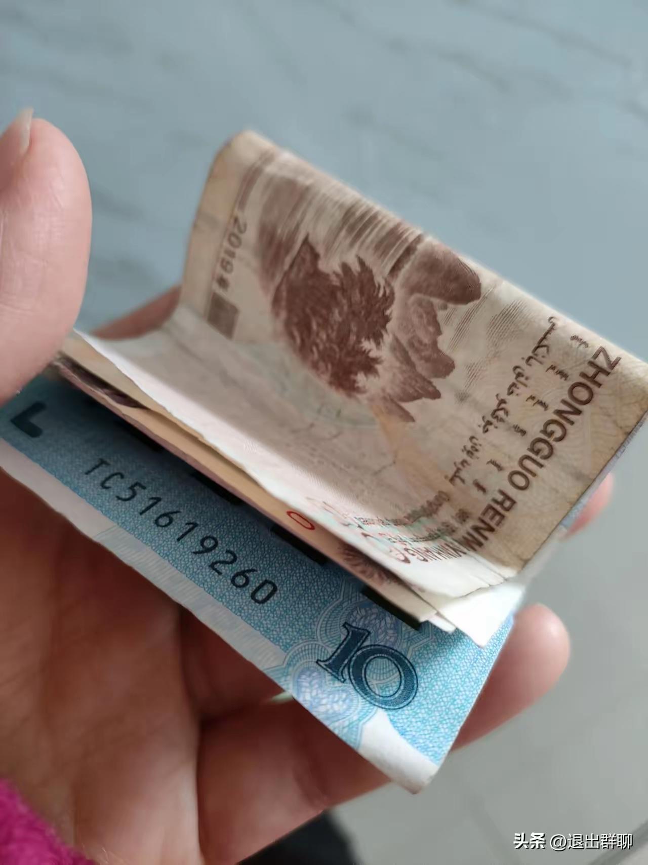 女人过了50岁，90%都是守寡的状态，夫妻分床睡，像白开水没有一点滋味。