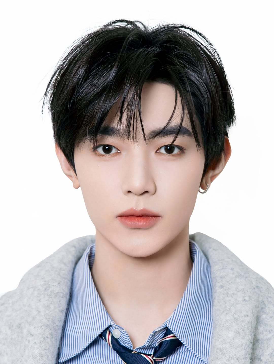 AND2BLE更新成员证件照&四宫格 