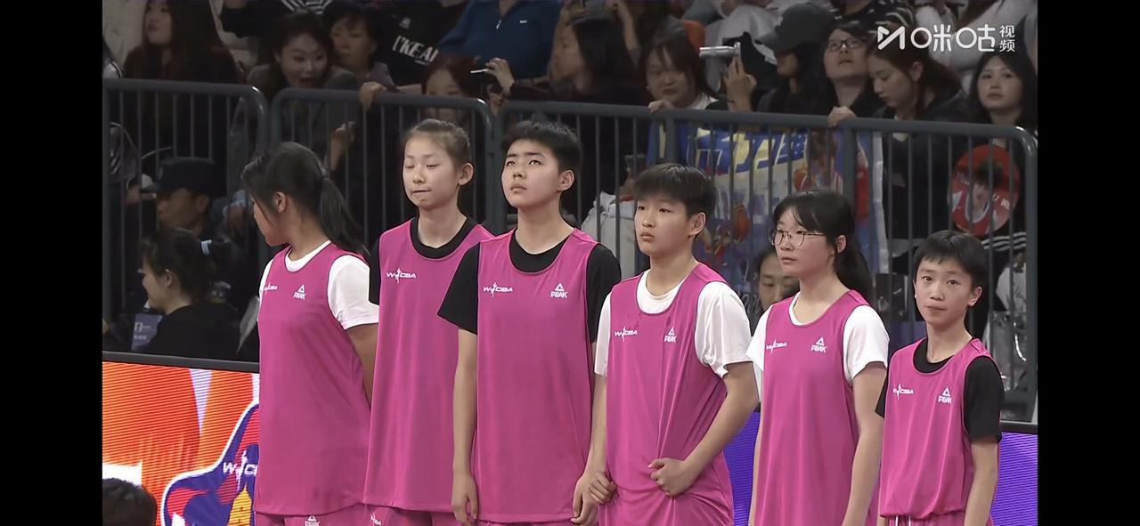 祝贺新疆女篮小将张莉彬获技巧赛冠军
祝贺李易轩小朋友获得青年组冠军！

这个WC