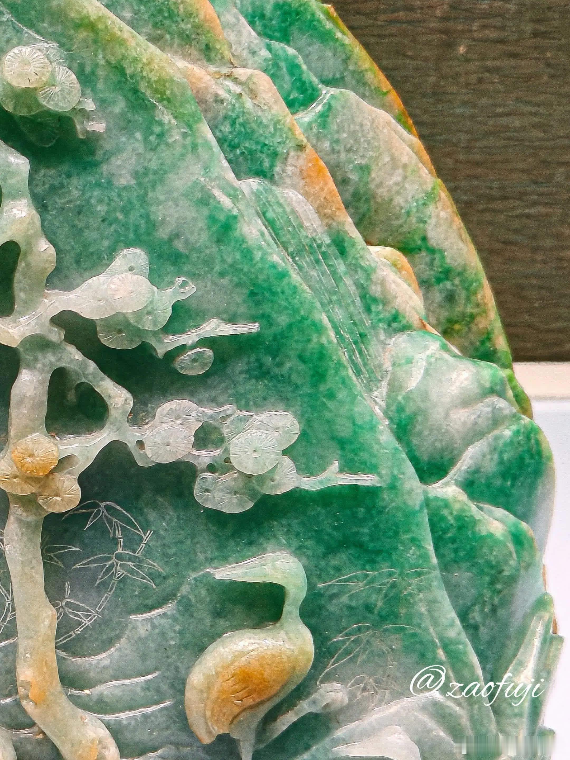 故宫博物院藏【清中期•翠雕鹿鹤同春图山子】，清代中期宫廷陈设品，国家一级文物，作