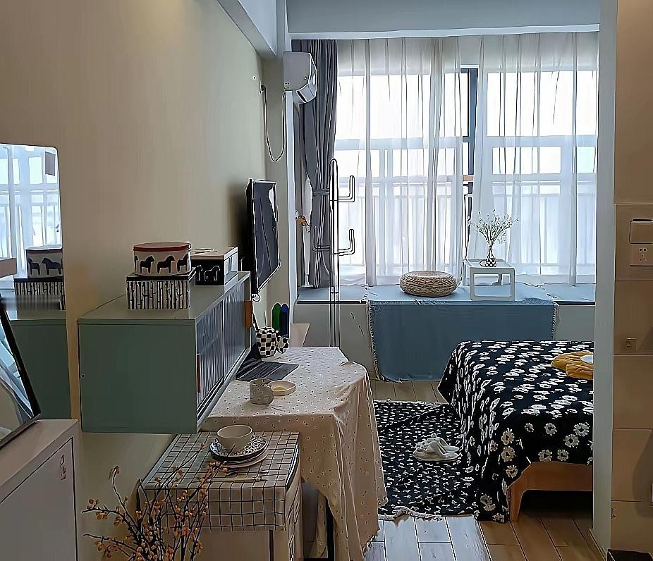 单位同事的老婆真是好命啊！

上班的时候，听同事说，她的老婆真是命好。家里的大事