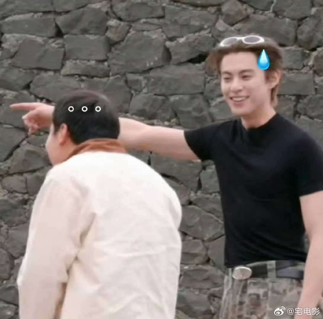 黄子韬你的仇徐志胜给报了亲爱的客栈黄子韬没出的那口气，没想到被徐志胜狠狠替他出了