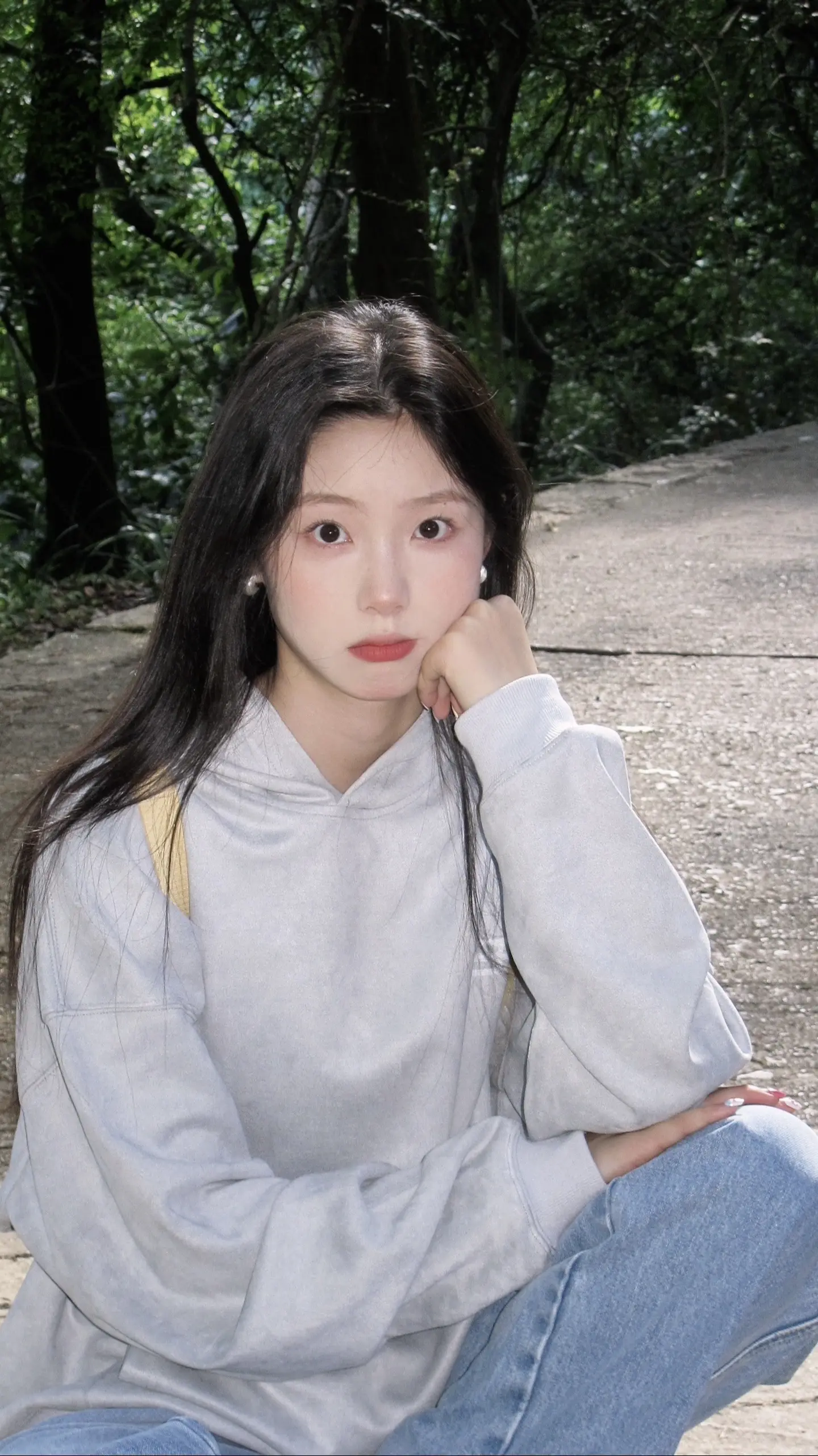 后来才明白 眼鼻嘴是眼泪运行的轨迹。