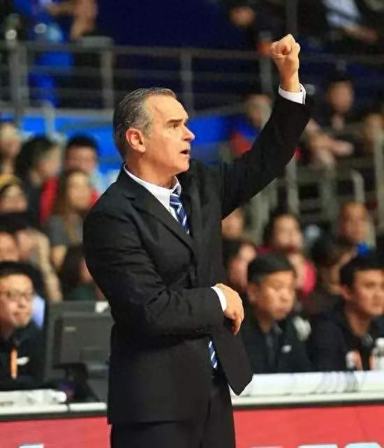 U23夺铜牌，安东尼奥一语点破国足现状