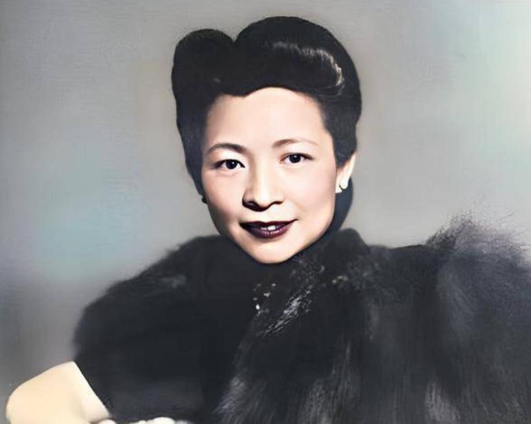 1948年，李国秦发现养女肚子越来越大，决定带她去医院检查。谁知，丈夫先慌了神，