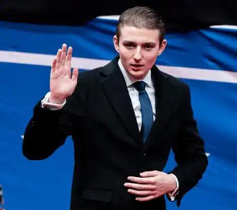 美国总统特朗普之子巴伦被美国民众请愿要求上战场，特朗普之子巴伦.特朗普今年刚到兵