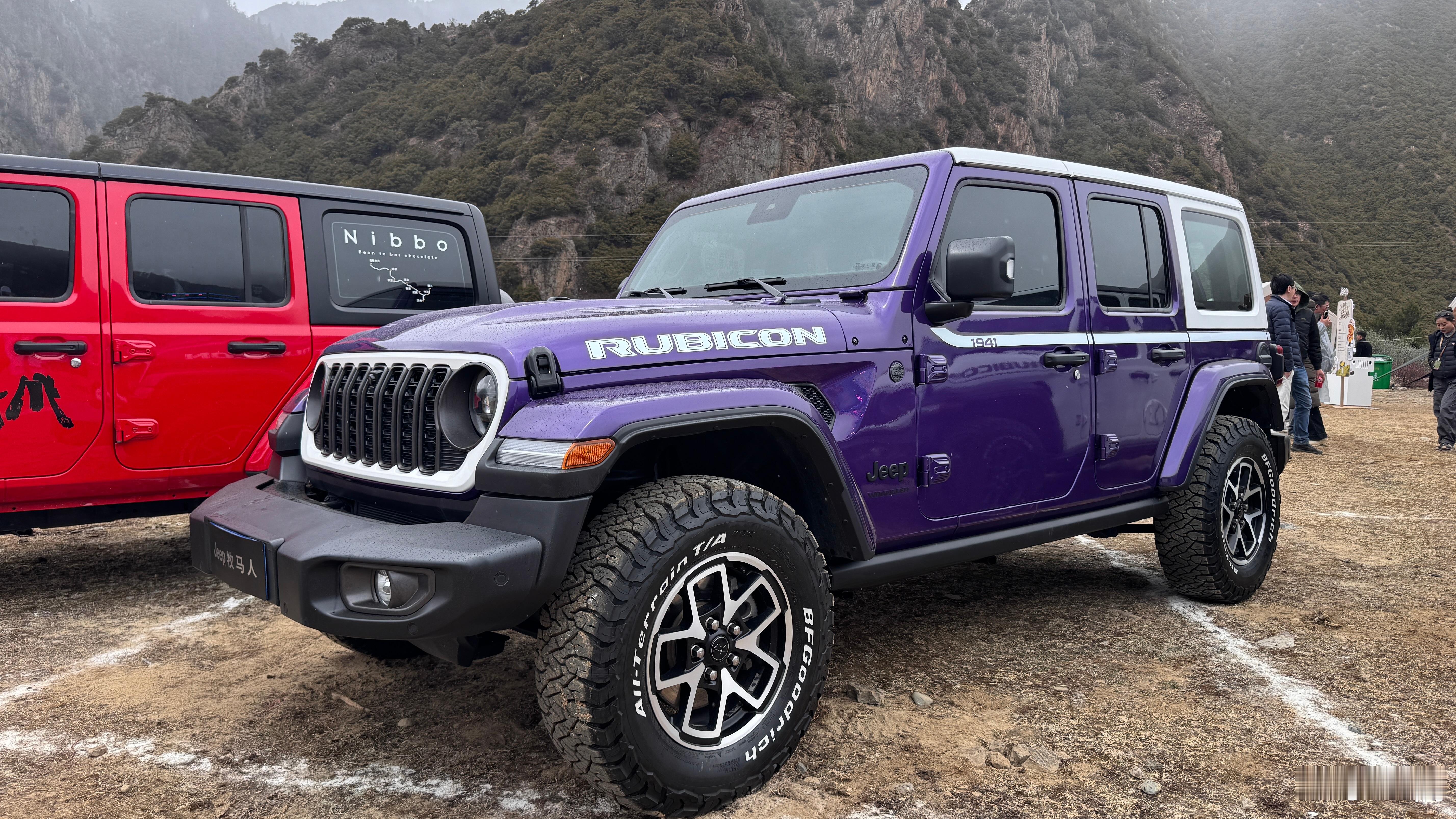 今年是Jeep85周年而今天它在林芝巴松措景区发布了3款限量特别车型第一台必须是