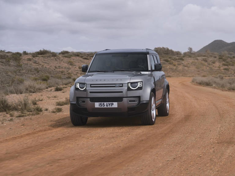 Land Rover Defender ​​​