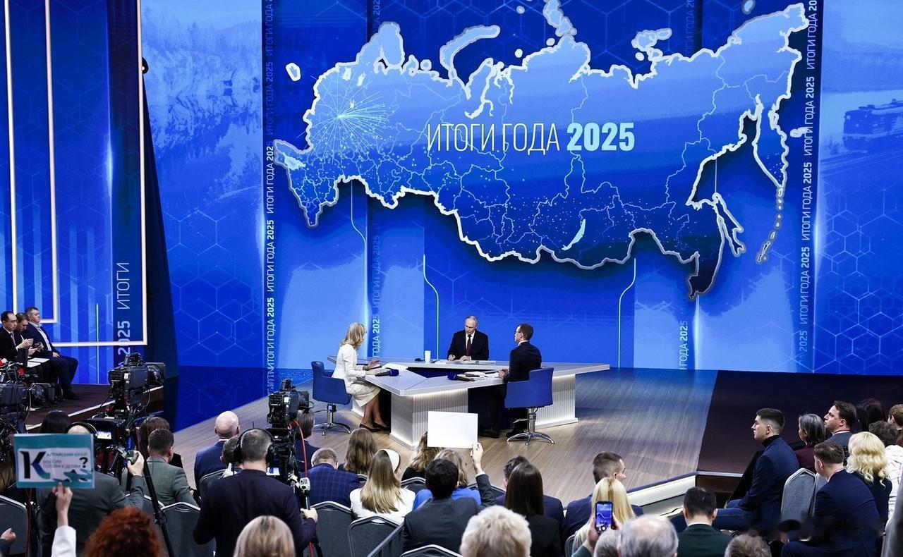 【普京：顿巴斯的供水问题将在斯拉维扬斯克解放后得到解决】
 
12月19日，弗拉