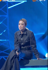 容祖儿[超话]容祖儿的雨下到了hi6 容祖儿在 hi6 的《就让这大雨落下》舞台