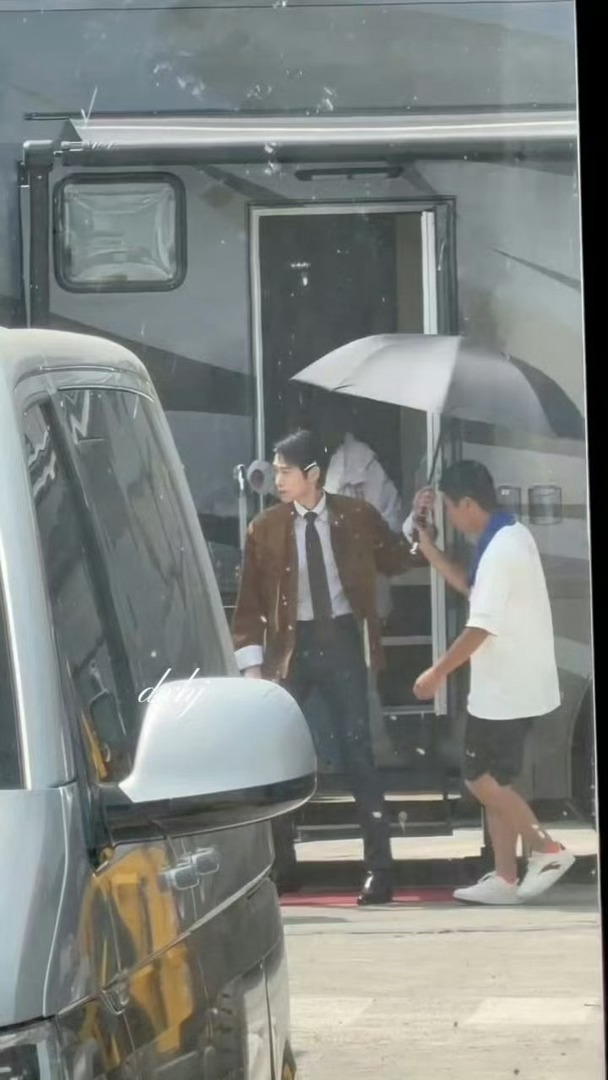 田曦薇 魏大勋《青风吹又生》正式开机，路透和通告单🈶 