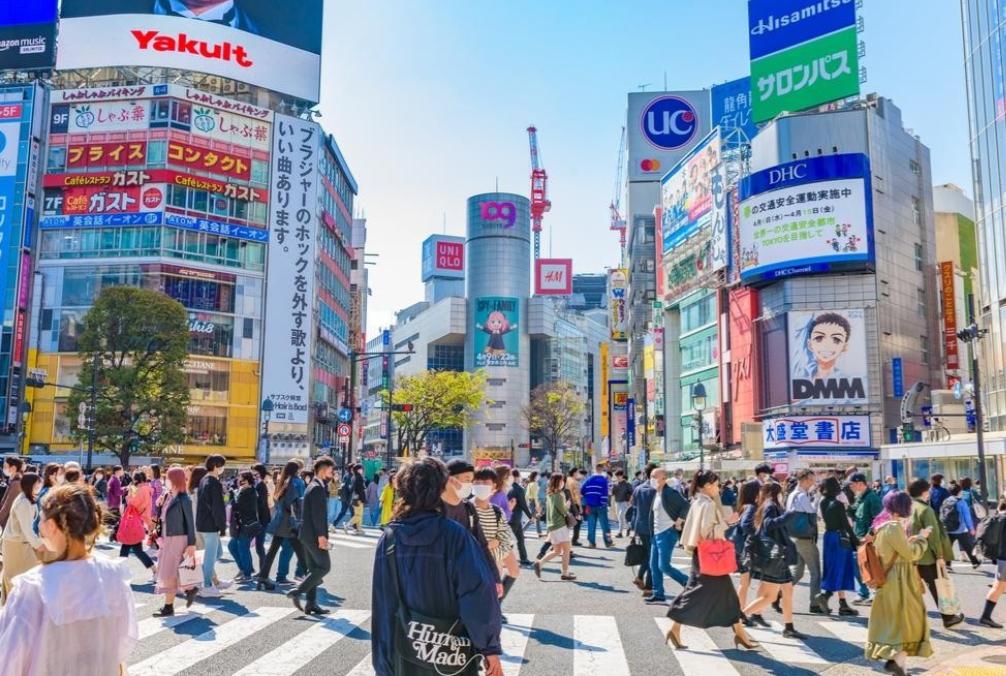 日本官方刚出的数据，1 月份去日本的中国大陆游客是 38.53 万人次。

这个