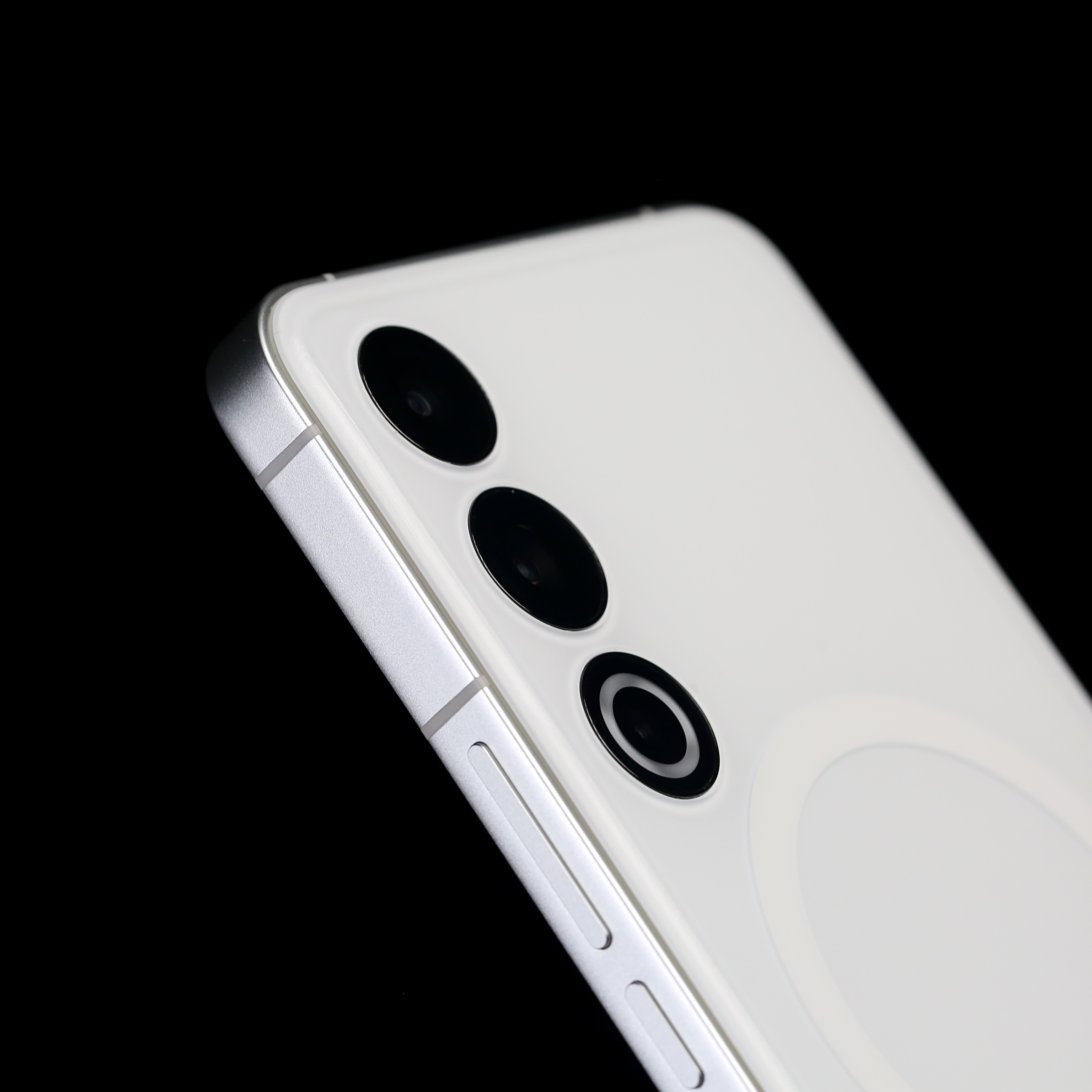 魅族 21 平嵌磁贴应该陆续都收到了吧？ 