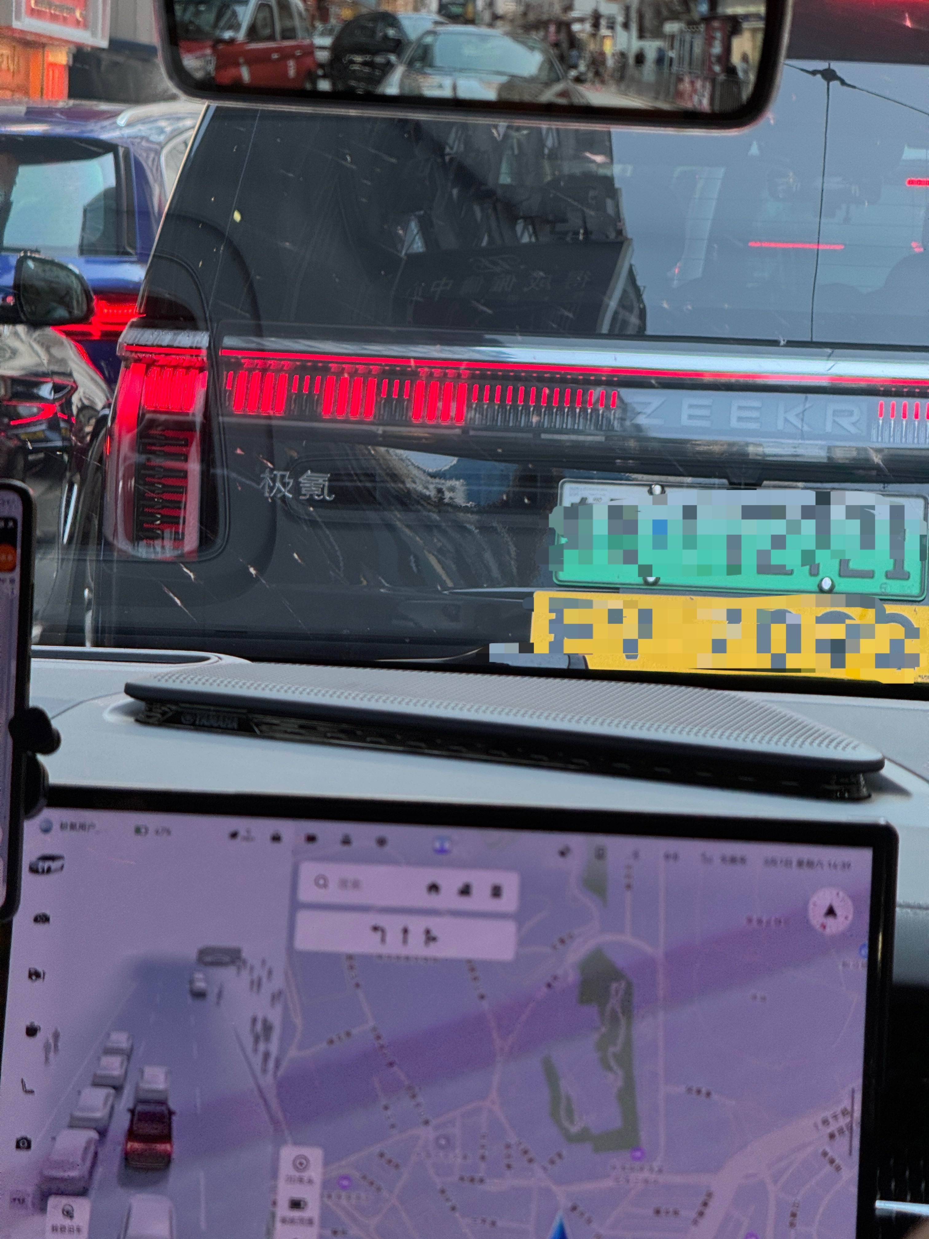 如今在香港，最有意思的是不期而遇的「同类」有一说一，香港开车真舒服，通勤效率极高