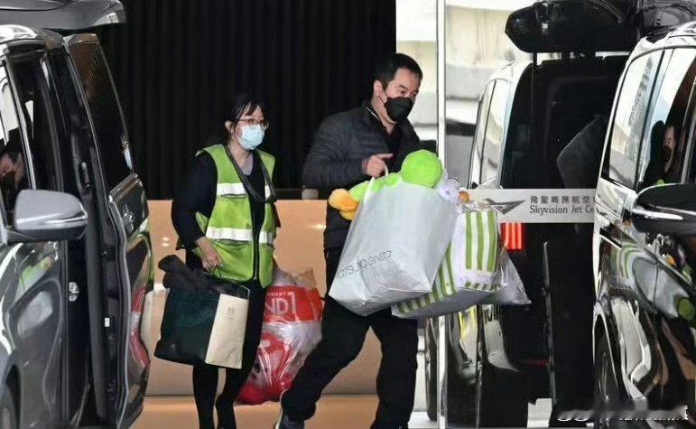具俊晔全程护送大S骨灰回台 :具是个重情重义的人，他原来组合的搭档出了车祸瘫痪，