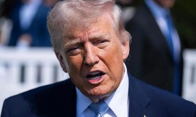 特朗普声称，从现在开始，无论是哪个国家的船只都不能通过霍尔木兹海峡，伊朗不让美国