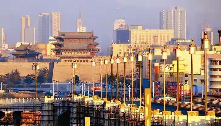 从被万人骂，到被一座城跪留，中国市长耿彦波，让城市改头换面

推土机碾过老城区时