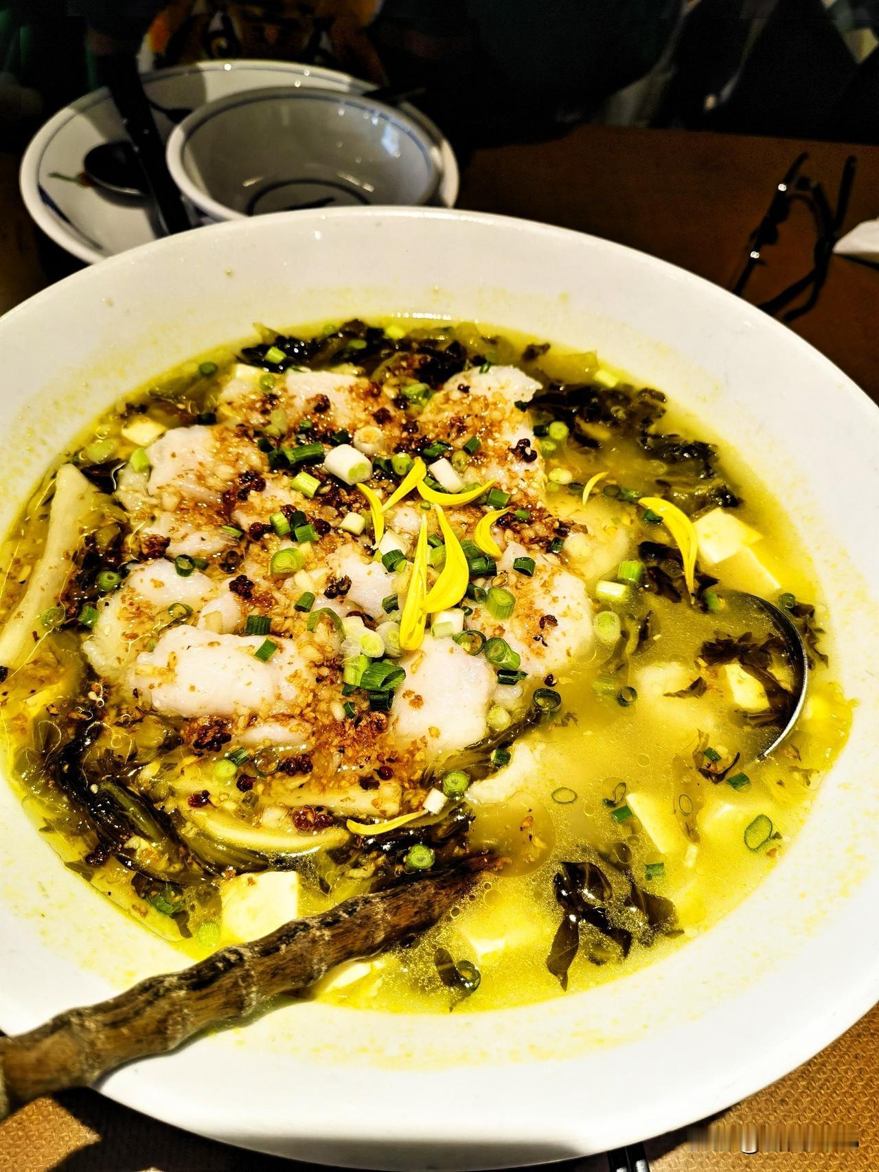 偶尔的放纵，也是口福！

昨天在天街开荤啦，好久没正儿八经吃顿大餐了，这次就放纵