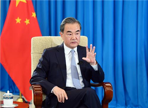 我强烈预感中美间可能发生大事！人民日报突然刊文，对中美关系释放积极信号：“不论形