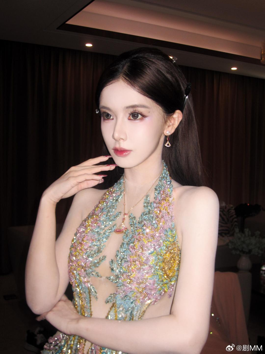 迅猛龙课堂演讲迅猛龙复旦大学课堂演讲迅猛龙课堂演讲，这种又美又拼又优秀的女生，真