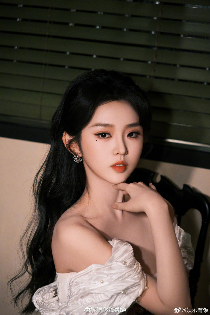 李柯以沉思 我们是彼此的摄影师李柯以沉思飞机上偶遇互拍 和 在飞机上的偶遇感真的