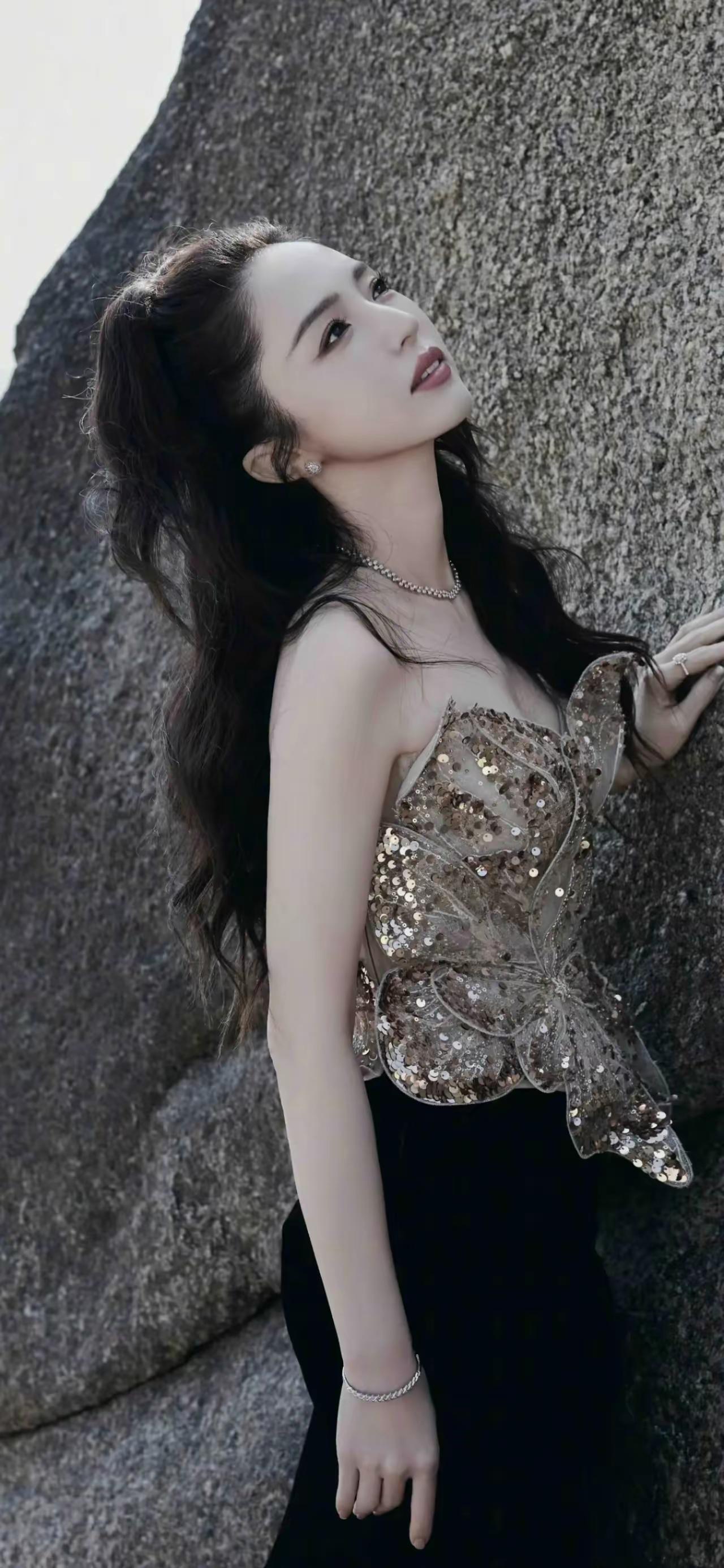 明星写真系列/董璇确实好美，脸型非常棒非常棒董璇 张维仪董璇 董璇演技