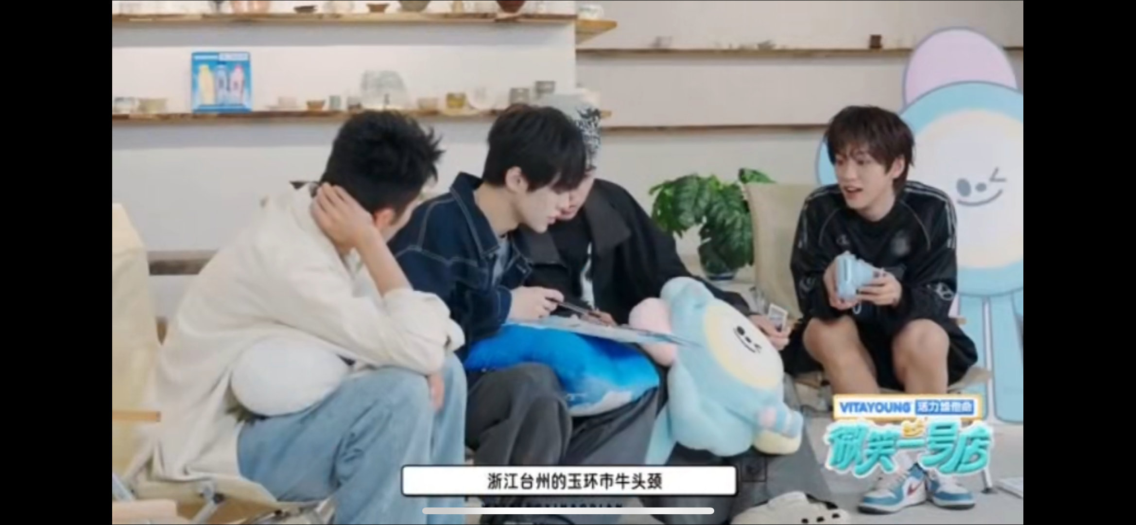 余景天施展意见不合起争执家人们！余景天和施展为选址吵起来的样子太真实了！像不像小