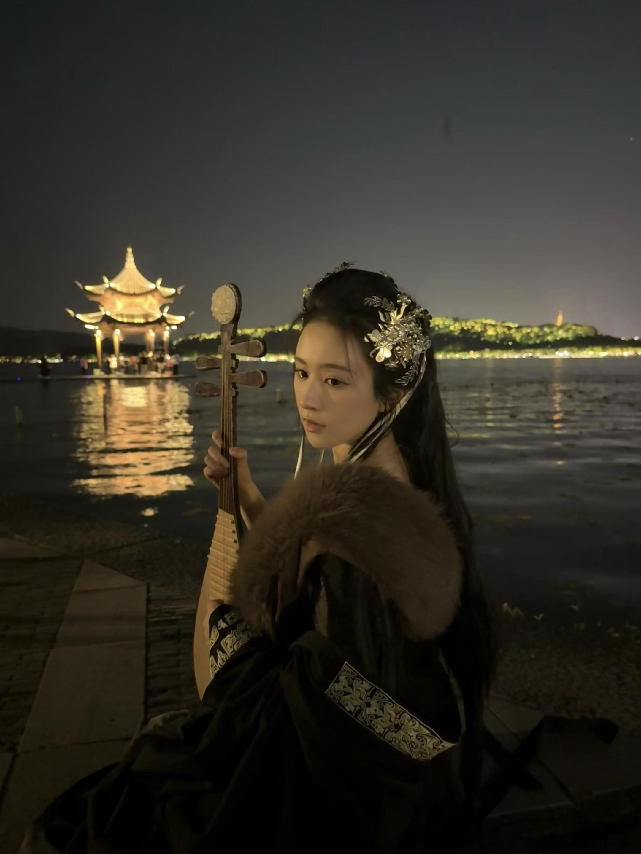 “虞姬 可曾悔矣”