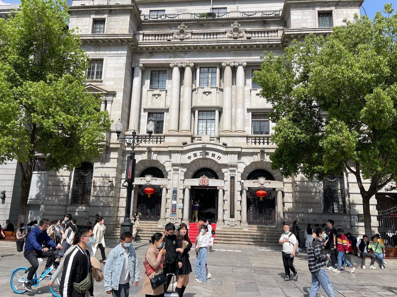 于海青：为何说江汉路步行街是武汉的招牌？如果你去了武汉，不能不去汉口，去了汉口不