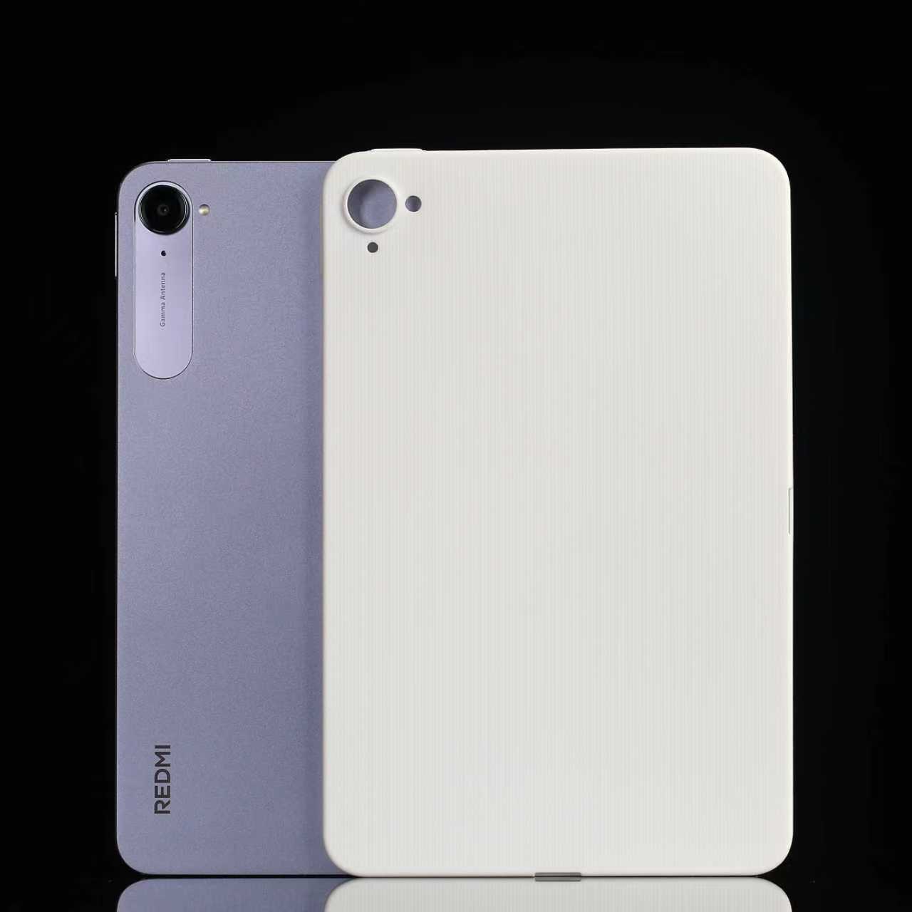 轻薄好手感的 K Pad 白色超薄壳壳子一戴，轻松换个白色皮肤。贴上双磁环，就是