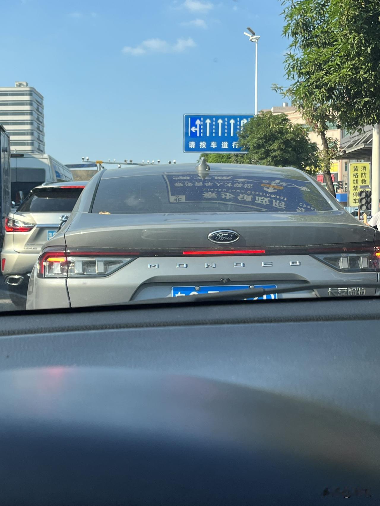 半生起落，只剩308元，与自己温柔和解。

刷到一位45岁老板的自述，让人瞬间破