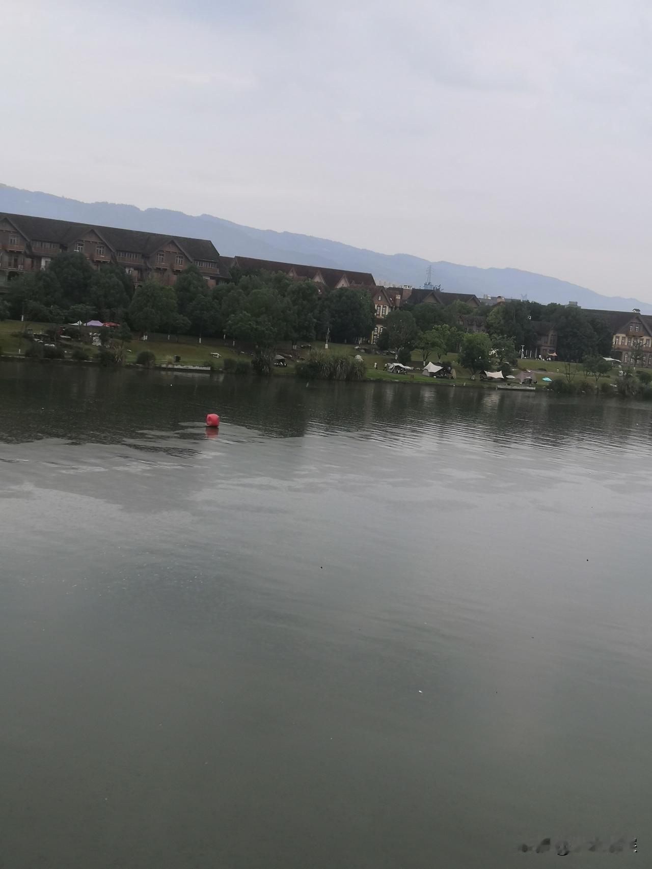 金堂县天气状况，中午的时候天气阴沉沉的，今天好像要下雨的状况，阴间多云天气，请问